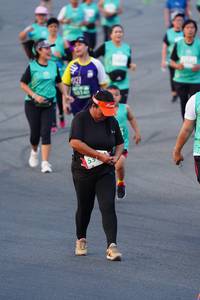 BIB: 50140
                            <button type="button" onclick="openModal(10521760)" class="btn btn-primary btn-sm float-right btn-popup" data-toggle="modal" data-target=".modal-high-quality">
                        <i class="fas fa-shopping-cart"></i> Add to Cart
                    </button>
                                            <button type="button" onclick="isThisMe(10521760, true)" class="btn btn-success btn-sm float-right btn-popup btn-isme hidden" data-toggle="tooltip" data-placement="bottom" title="นี่คือรูปของคุณใช่ไหม คลิกที่นี่เพื่อเอาเข้าอัลบั้ม">
                        <i class="fas fa-plus"></i> Add to album
                    </button>
                    <button type="button" onclick="isThisMe(10521760, false)" class="btn btn-warning btn-sm float-right btn-popup btn-isnotme hidden">
                        <i class="fas fa-ban"></i> Remove from album
                    </button>